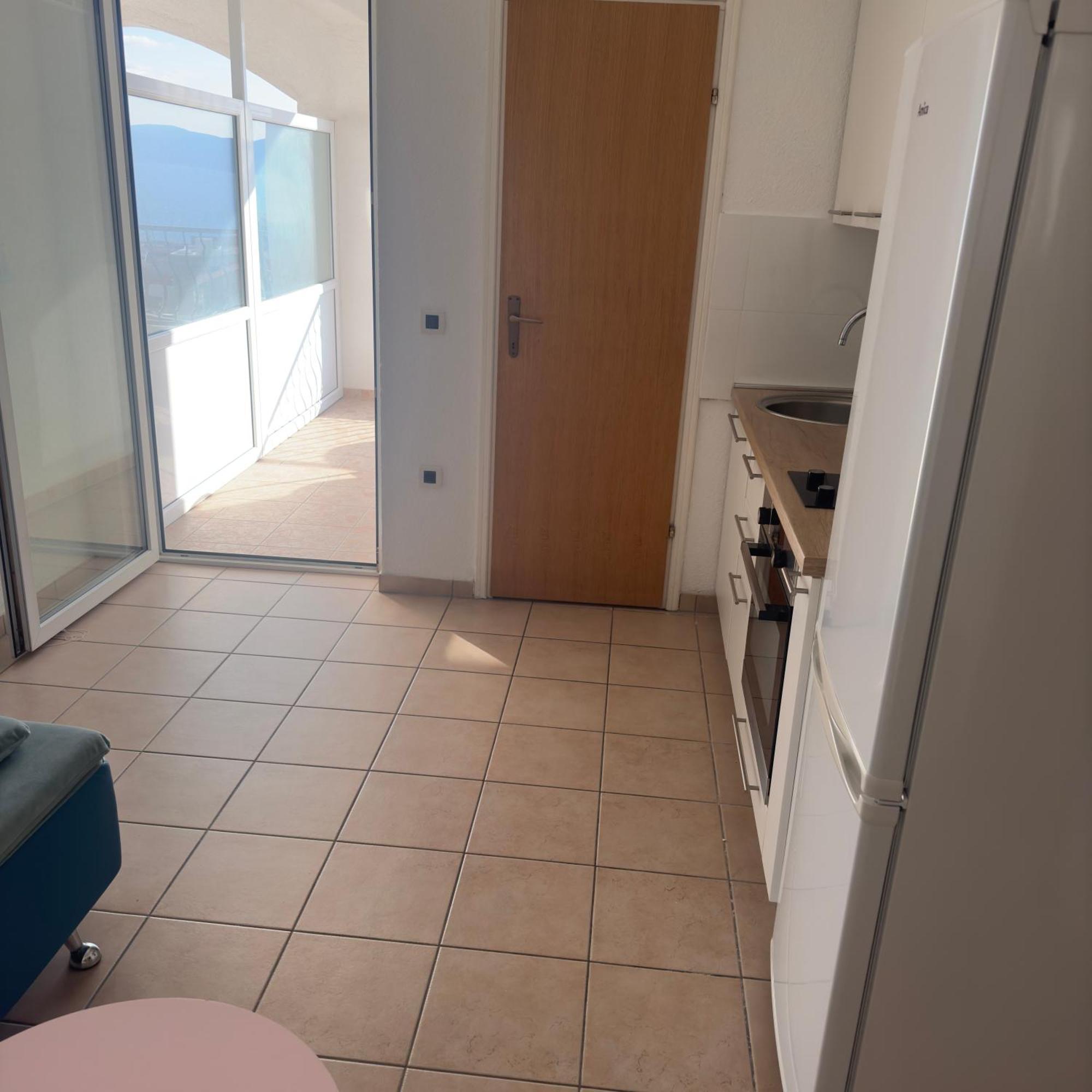 Apartments Larus Baška Voda Habitación foto